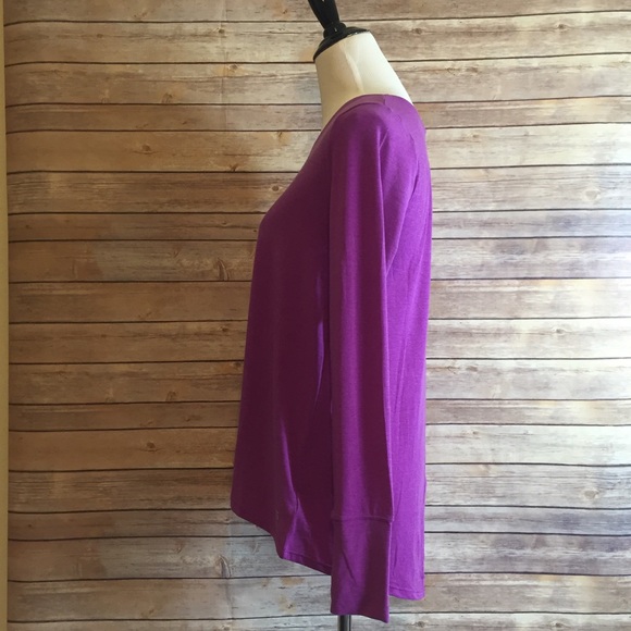 NWT Gap Fit Top - Picture 2 of 5